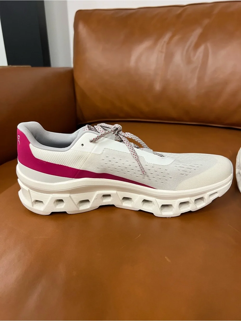 On Running WOMENS CLOUDMONSTER IVORY GRENADINE 10.5 WOMENS